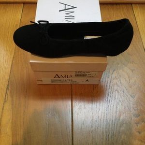 Petite Suede Low-Heel Amiana Ballet Flat- Size 4